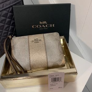 Brand new Coach Platinum - boxed signature Corner Zip Wristlet